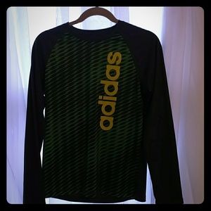 Boys Adidas athletic/athletic fashion shirt